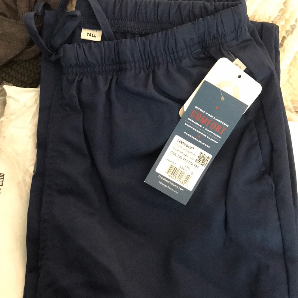 Women’s navy scrub pants